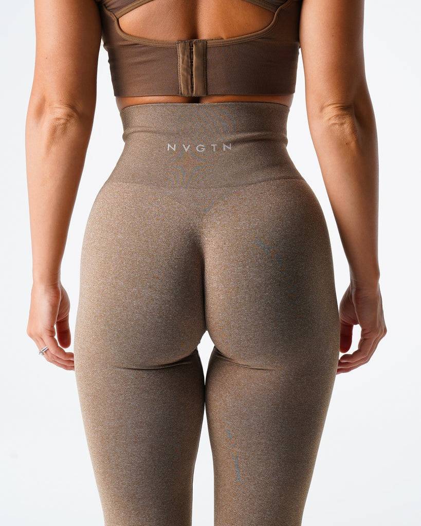 SEXY BOTTOMS WITH HIP-LIFTING FABRIC.